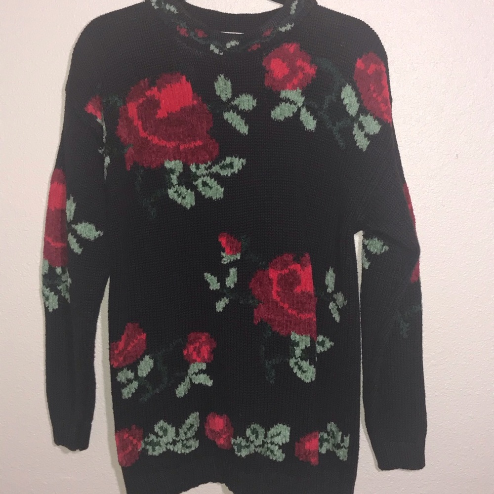 Vintage sweater with red roses